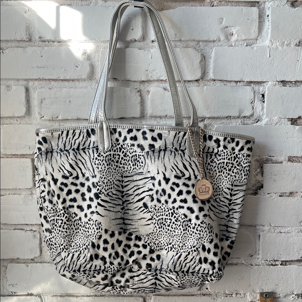 Stylish Animal Print Tote Bag - Black and White - Picture 1 of 6